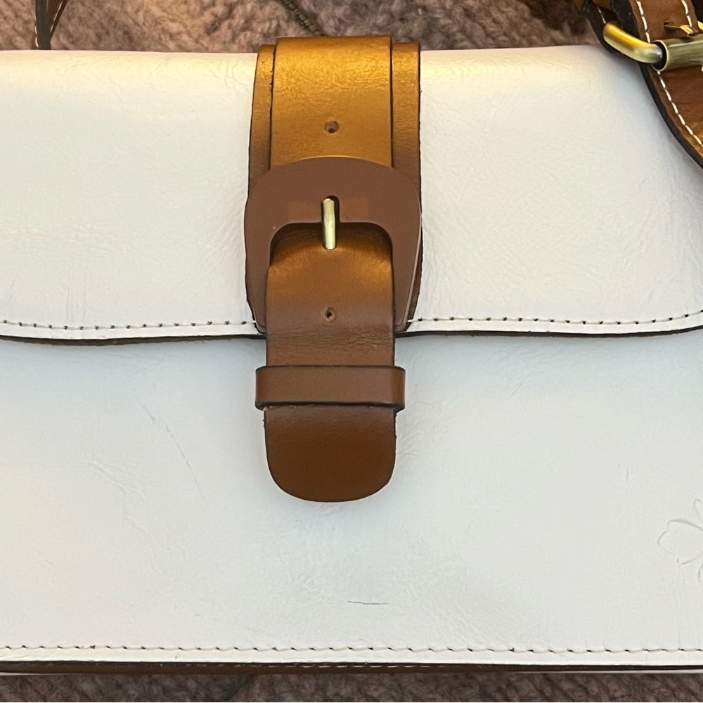 Patricia Nash TAURIANA White/Tan Leather Crossbody Organizer Purse - Picture 3 of 15